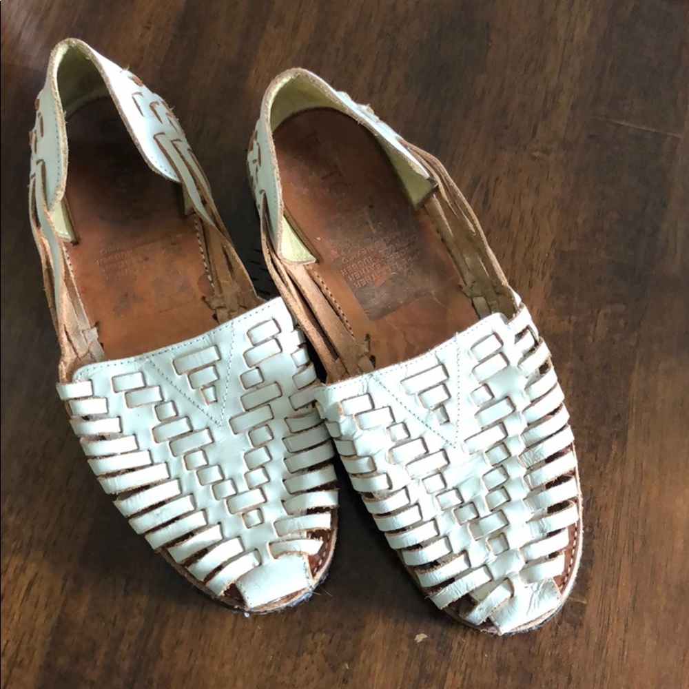 Toms leather huaraches